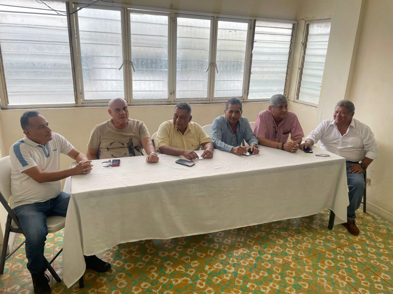 Dirigentes del transporte respaldan operativos para regular servicios por aplicación