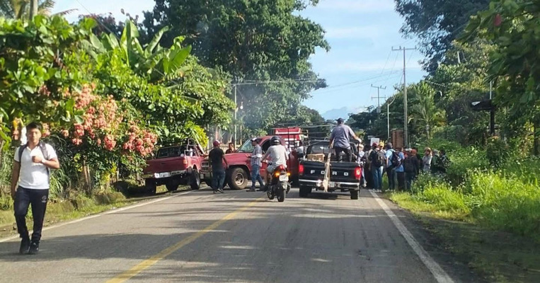 Bloquean vialidades en Tapachula por falta de atención gubernamental