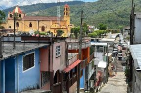 CB0ABF3F-6BEC-4122-B1ED-7F2516D6309A