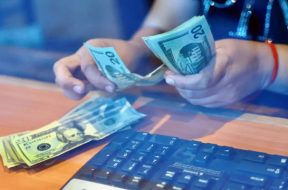 CFFCBEEF-2DBC-49AC-B1C7-F35F5647C69A