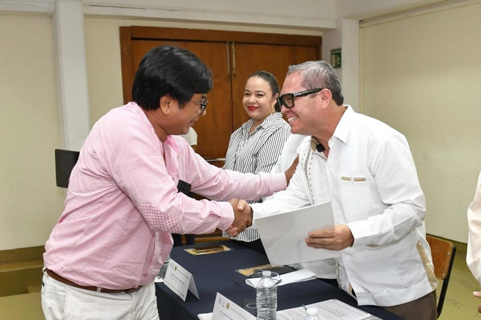 Entrega UNACH los recursos del Programa de Estímulos al Personal Docente