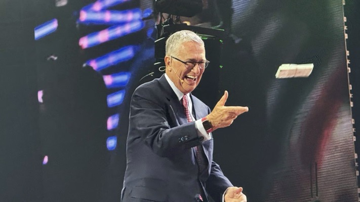 Ricardo Salinas Pliego pide actualización de su adeudo fiscal y asegura que pagará “lo justo”