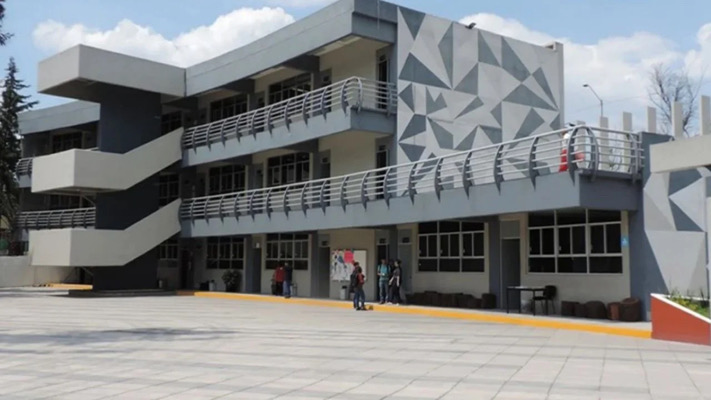 Acusan retraso en pagos y malos tratos en Universidad del Bienestar de Palenque