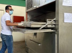 18E9F624-38EE-4D5E-BB30-B1A6DE3C143A