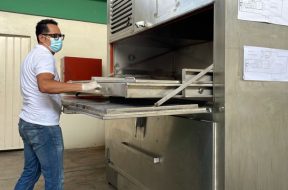 18E9F624-38EE-4D5E-BB30-B1A6DE3C143A