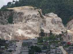 3272EBA7-1365-4193-9F51-0168A4999782