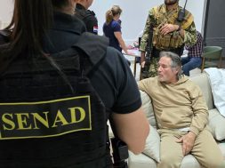 3F28A54C-7AFD-4190-9311-017982D3B35E