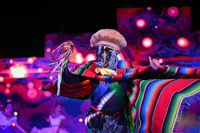 El Mequé: identidad y orgullo / A Estribor