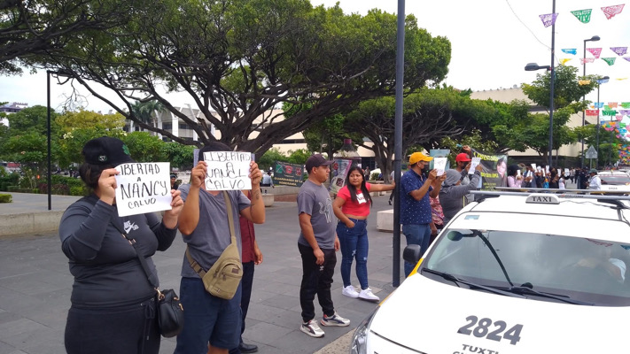 Persisten plantones frente al Palacio de Gobierno
