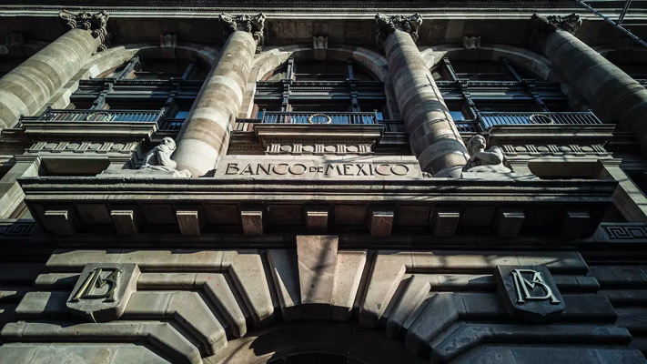 Banxico ajusta a la baja previsión de crecimiento y confirma debilidad económica en 2025
