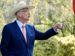 7B095B51-D4B0-443B-B8A4-FA60F37D88B9