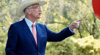 7B095B51-D4B0-443B-B8A4-FA60F37D88B9