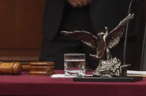 B76AA648-CE0C-4513-B682-0D4B824013EE