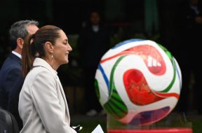 BAA1DB5F-3FDD-417F-AF5A-2321E0D1404D