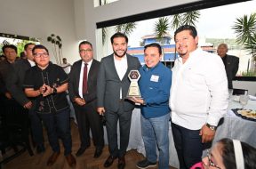 CDCE2F8C-3B77-411E-8947-C6F4F2C93A39