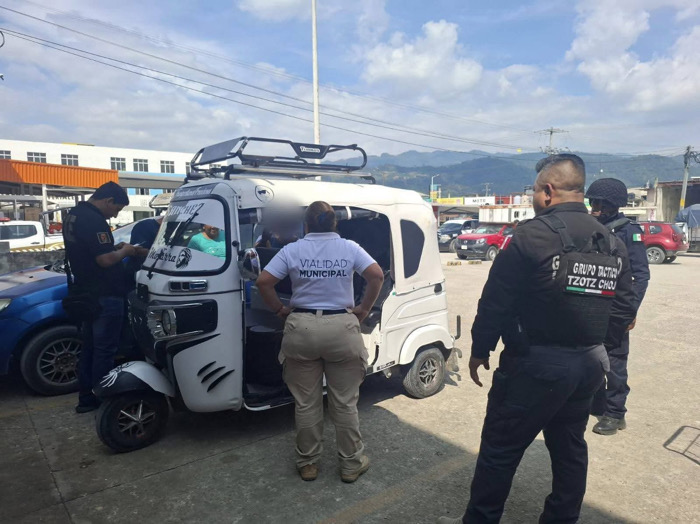 Autoridades refuerzan en Ocosingo la prohibición de mototaxis sin permiso