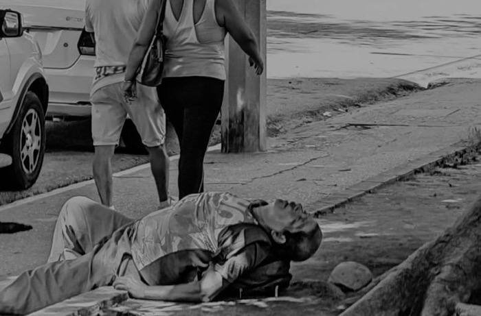 Desbarrancarse al filo del abismo / Al Sur con Montalvo