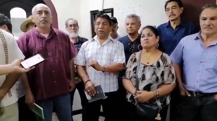 Jubilados de la Sección 40 se manifiestan en el ISSTECH