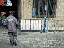 E7A31335-F196-40B1-9D07-74FCCEF9889E