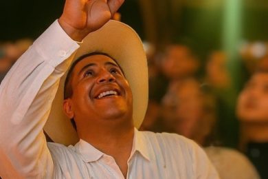 F6AA5AA0-B6F6-4BBD-8013-2F968369B9E2