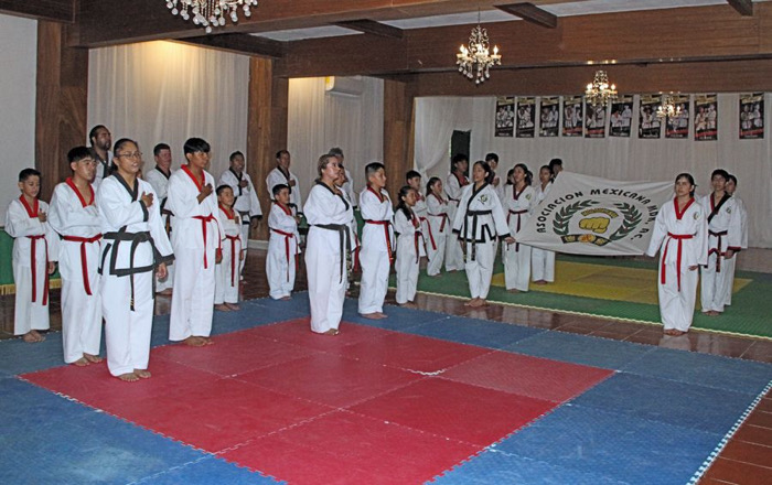 Honor, disciplina y legado: XLV Generación de Cintas Negras y Grados Mayores de la AMMDK