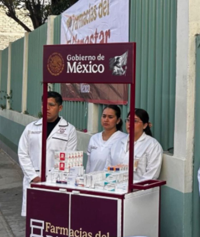 De la meta a la mini farmacia de la esquina. Milagro burocrático / Sarcasmo y café