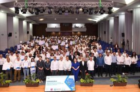 28166B21-E74C-4E1A-96D4-83F8AF8D1AF6