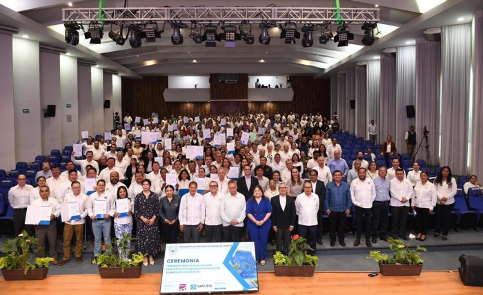 Reconocen a la Benemérita UNACH por ser la universidad del país con más programas acreditados en calidad en 2025