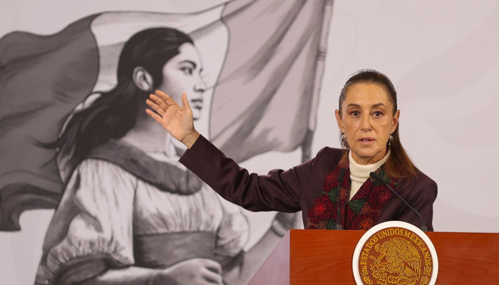 Sheinbaum exige claridad a la FGR por cambiar delito en caso del coche bomba