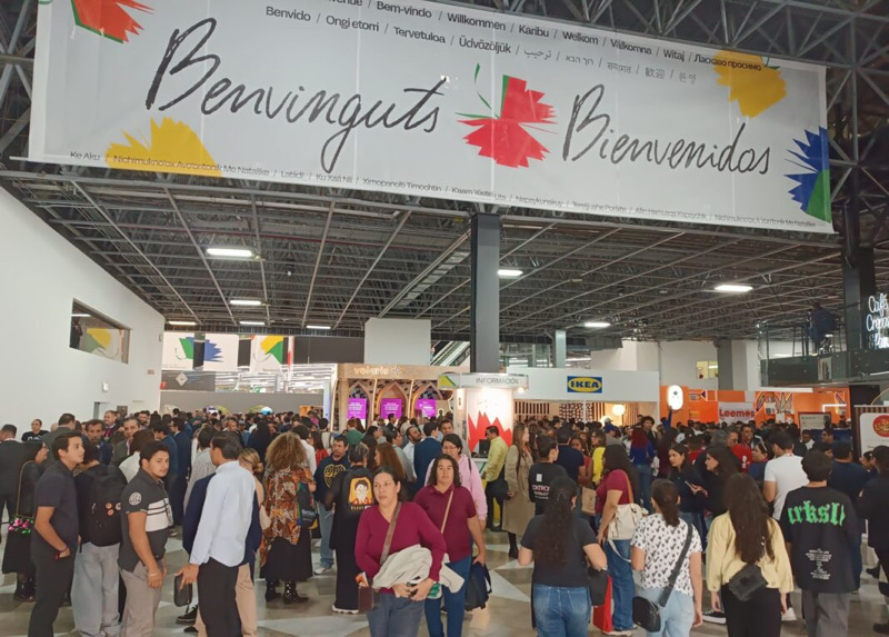 FIL Guadalajara, letras que unen mundos / Sarcasmo y café