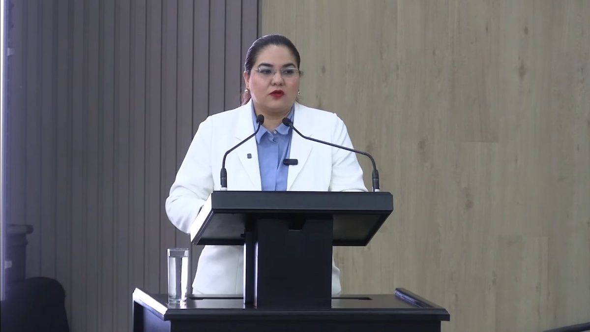 Diputada Jovannie Ibarra rechaza cambio al Escudo de Chiapas y exige consulta popular