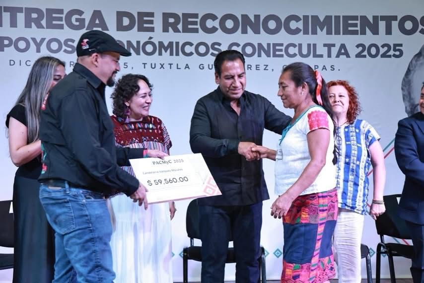 Eduardo Ramírez encabeza entrega de reconocimientos y apoyos económicos Coneculta 2025