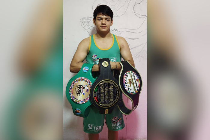 Huixteco gana cinturón estatal del Máster Glove Golden de Box