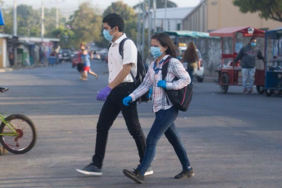 Entre covid, agonía y crónica / Crónicas de Frontera