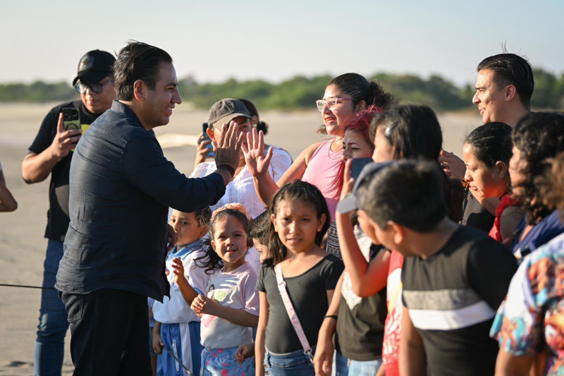 Eduardo Ramírez encabeza liberación de tortugas marinas en Puerto Arista