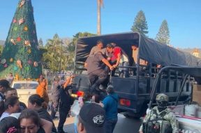 13E66EFA-01EE-4C89-B964-BD231ED3D10A