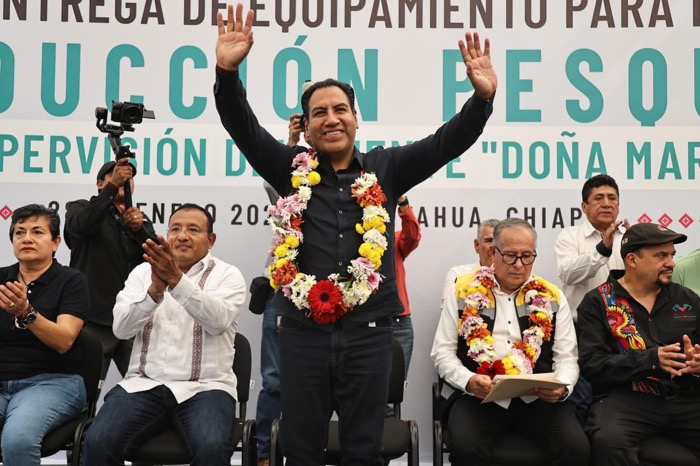 En Acapetahua, Eduardo Ramírez reitera apoyo al sector pesquero e impulsa obras