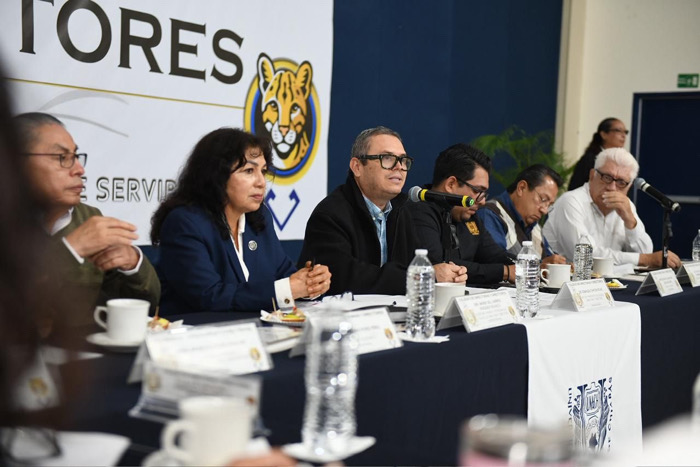 Exponen directivos de la UNACH avances y resultados en distintos rubros