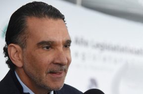 5A70B077-B747-4E27-990C-98F3A1CA46E5