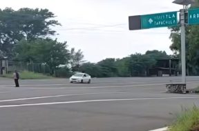 8B0D78AB-026E-49B4-9463-89AC5215CCED