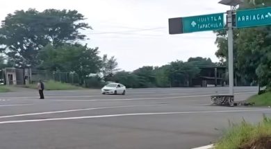 8B0D78AB-026E-49B4-9463-89AC5215CCED