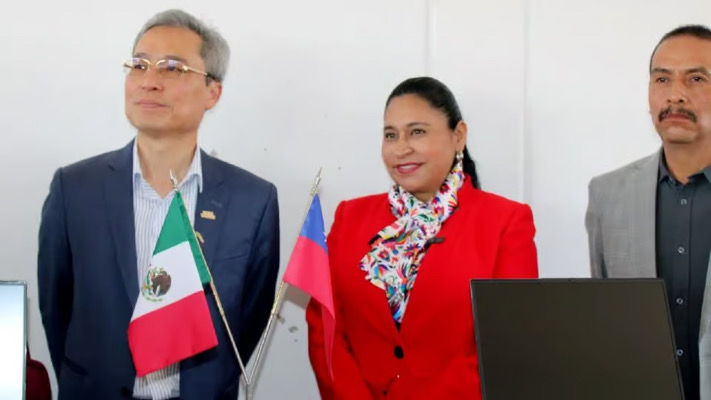 Senadora de Morena afirma en público que Taiwán forma parte de México
