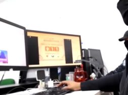 A2DED326-9792-4877-A366-17536E23F81A