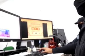 A2DED326-9792-4877-A366-17536E23F81A