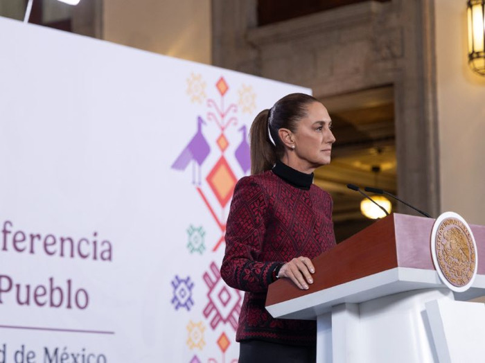 Claudia Sheinbaum defiende registro obligatorio de líneas telefónicas móviles