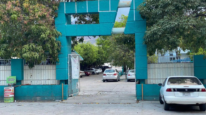 Acusan irregularidades administrativas y cobros obligatorios en la Prepa 1 de Tuxtla