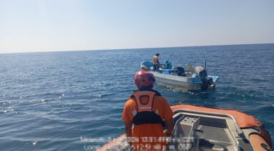 C71E73AA-311C-46BF-8777-89BF4B79967C