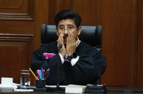 CE7E361D-F97A-4F25-A97B-832D4D771E70