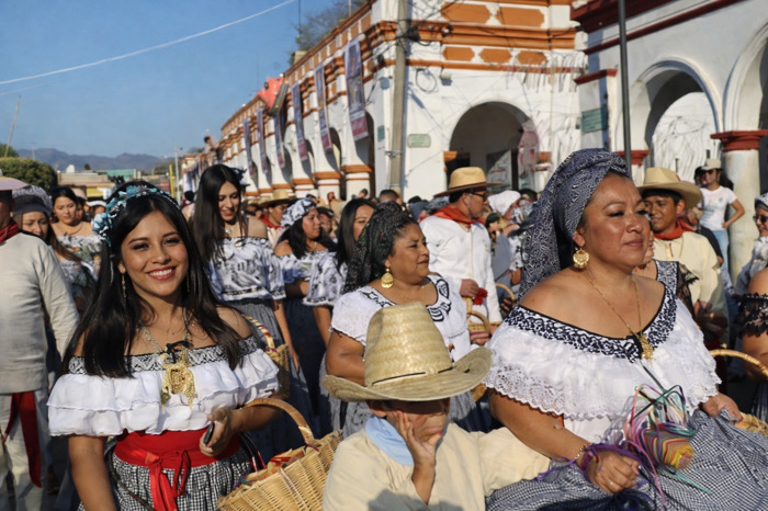 Celebran el Día de las Tuxtlequitas en el marco de la Fiesta Grande