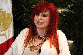 E9B8935E-D5D4-48B6-AFB7-AF34F57689C0